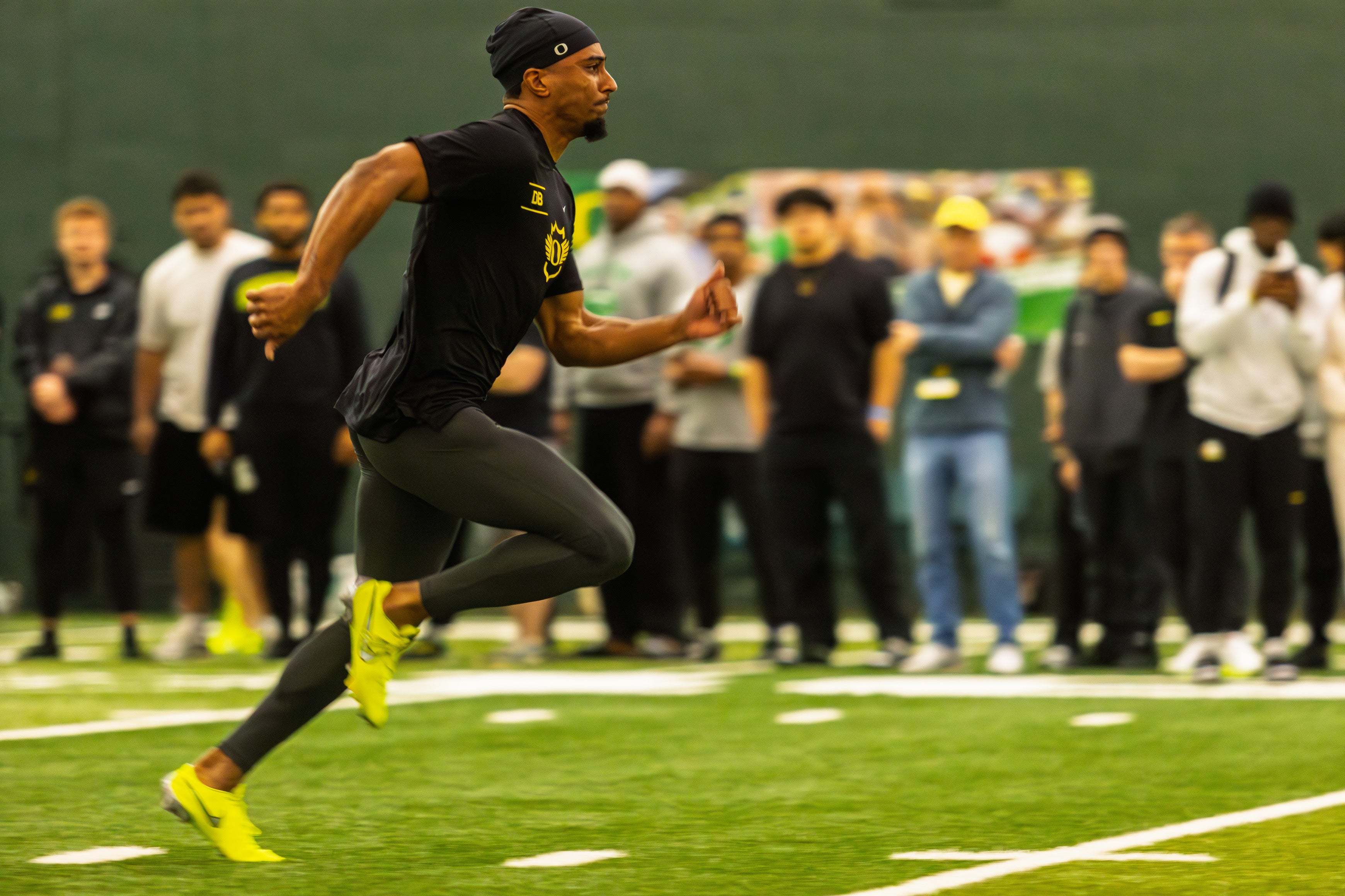 Oregon defensive back Jadon Canady runs the 40-yard dash at the Ducks Pro Day in front of NFL Scouts