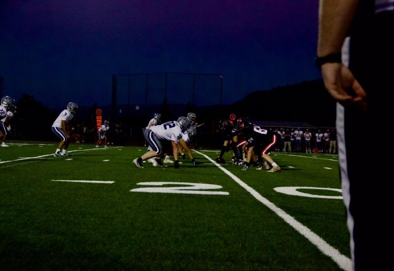 Thurston football sets up against Springfield on the line of scrimmage